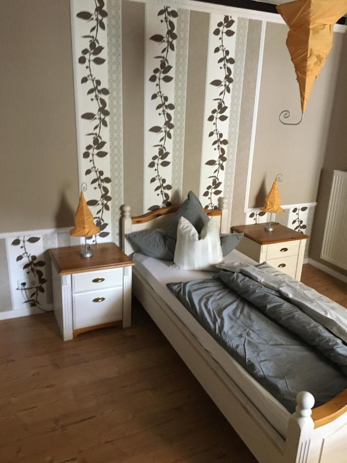 Ferienwohnung Rabennest Hatzenport 外观 照片