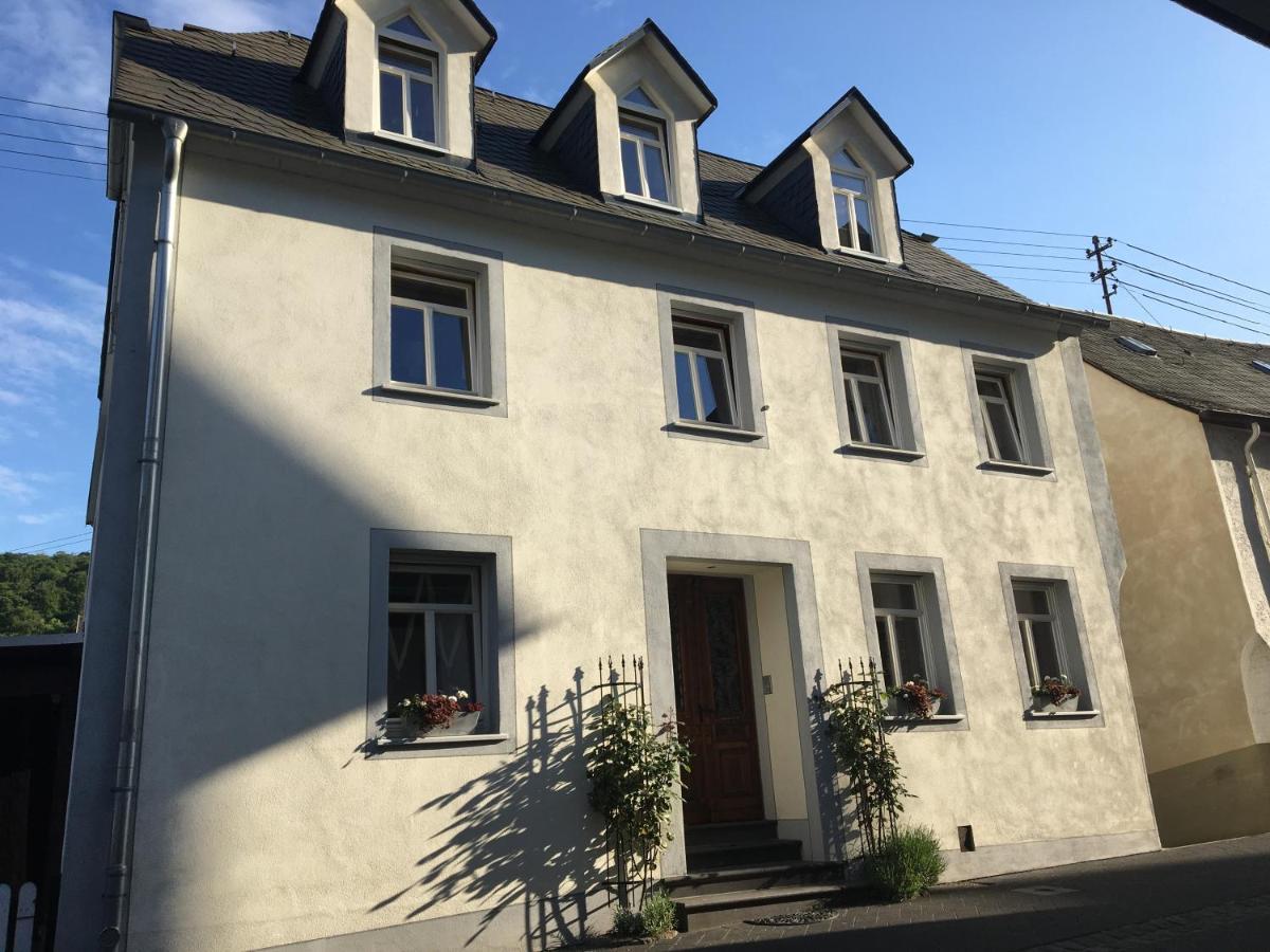 Ferienwohnung Rabennest Hatzenport 外观 照片